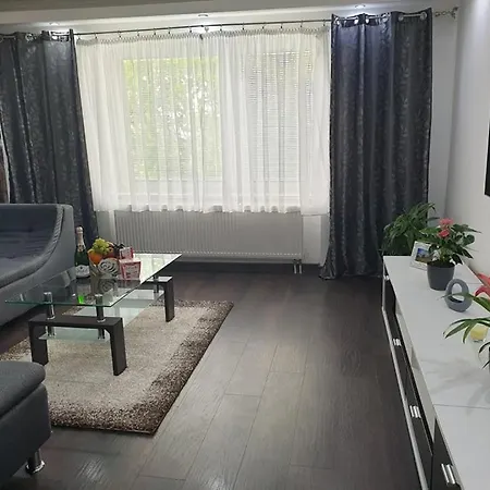 Lana * 波切尼斯